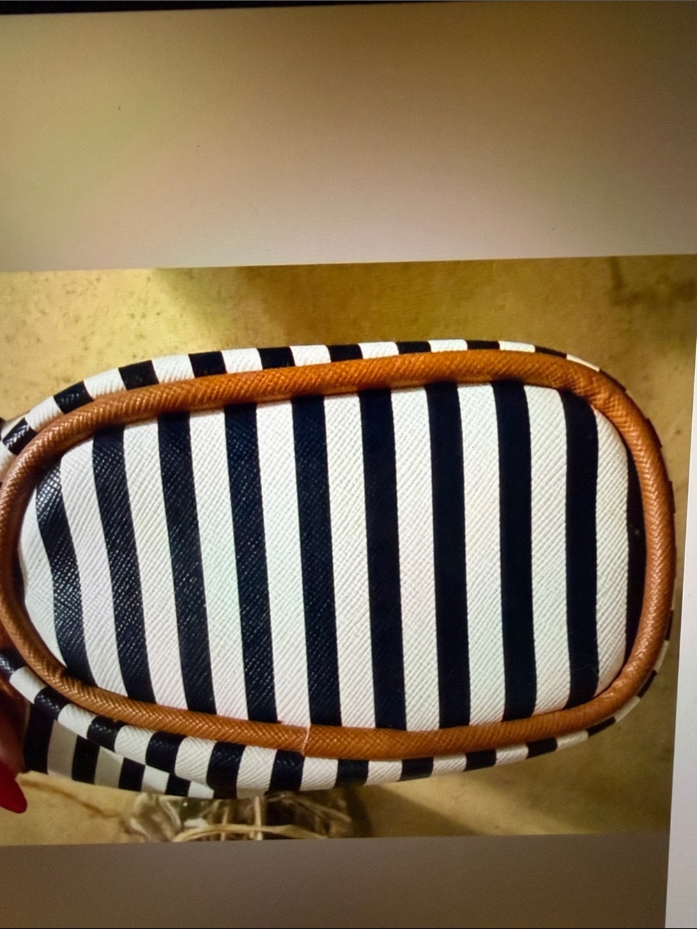 Kenneth Cole Reaction navy & White Striped Cosmetic Pouch with Tan Trim nwot - Picture 6 of 7